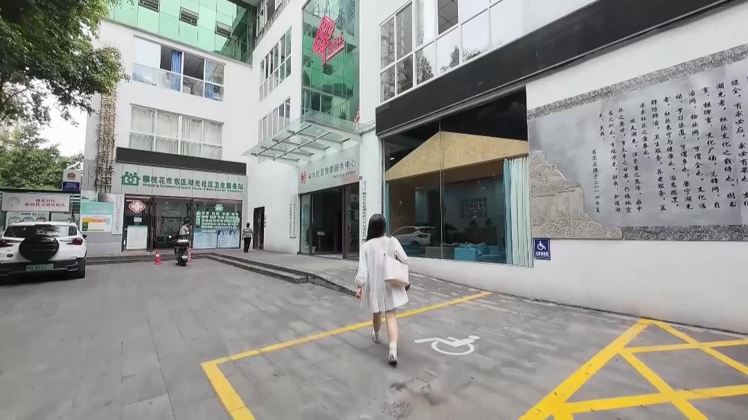 DƬ